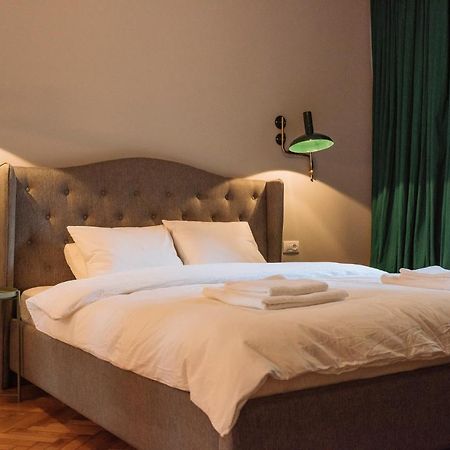Brezoianu Spacious Flat Бухарест Экстерьер фото