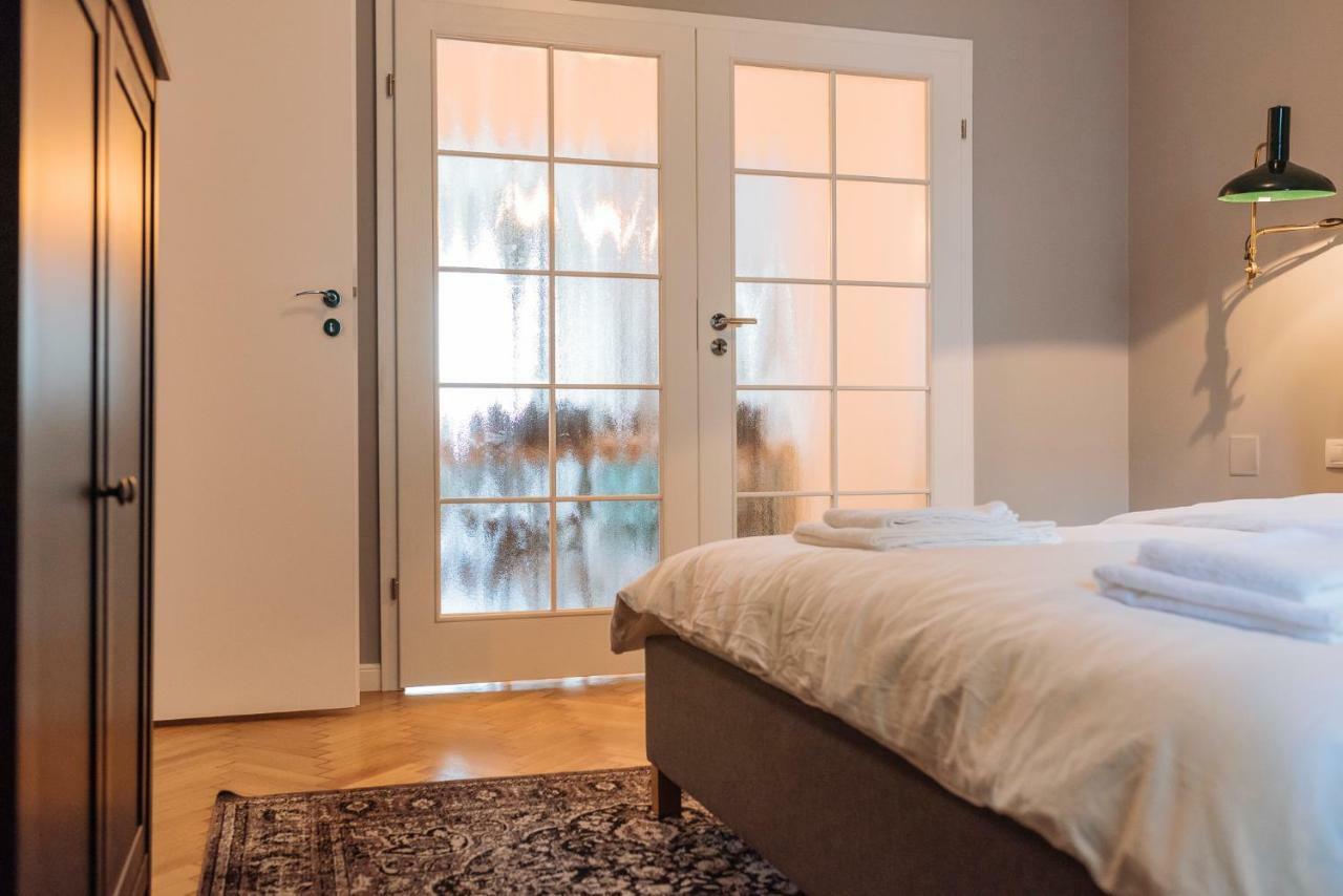 Brezoianu Spacious Flat Бухарест Экстерьер фото