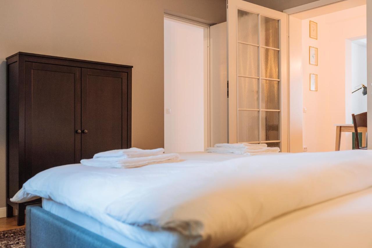 Brezoianu Spacious Flat Бухарест Экстерьер фото